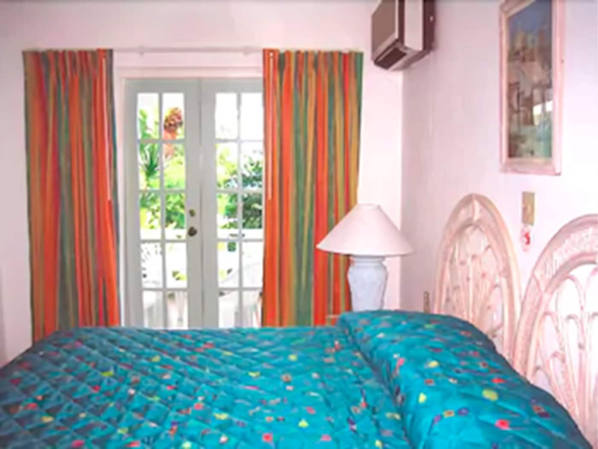 Dickenson Bay Cottages Cedar Grove Экстерьер фото