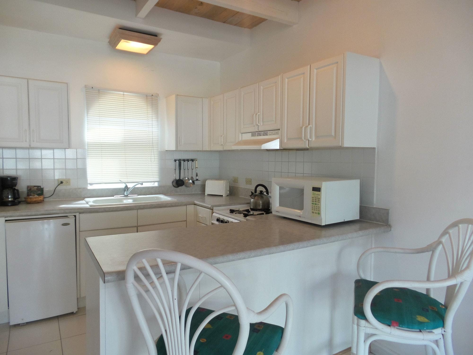 Dickenson Bay Cottages Cedar Grove Экстерьер фото