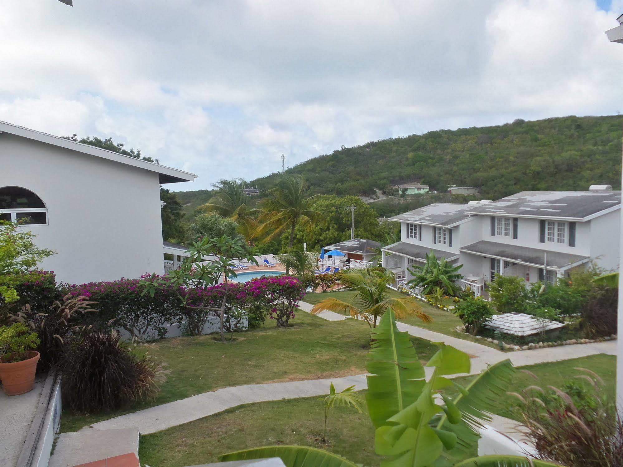 Dickenson Bay Cottages Cedar Grove Экстерьер фото